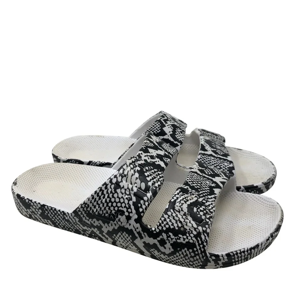 Freedom Moses Slides Womens US 7 8  Black White Snakeskin Print Sandals
